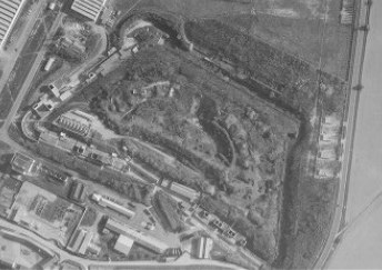 Le fort de Villeras en 1958.
(image Géoportail)